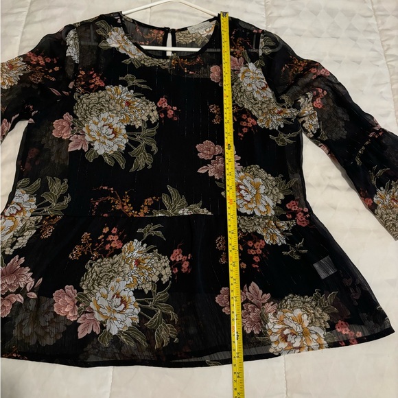 CHENAULT BLOUSE FLOWER PATTERN - Size Medium - Picture 12 of 16